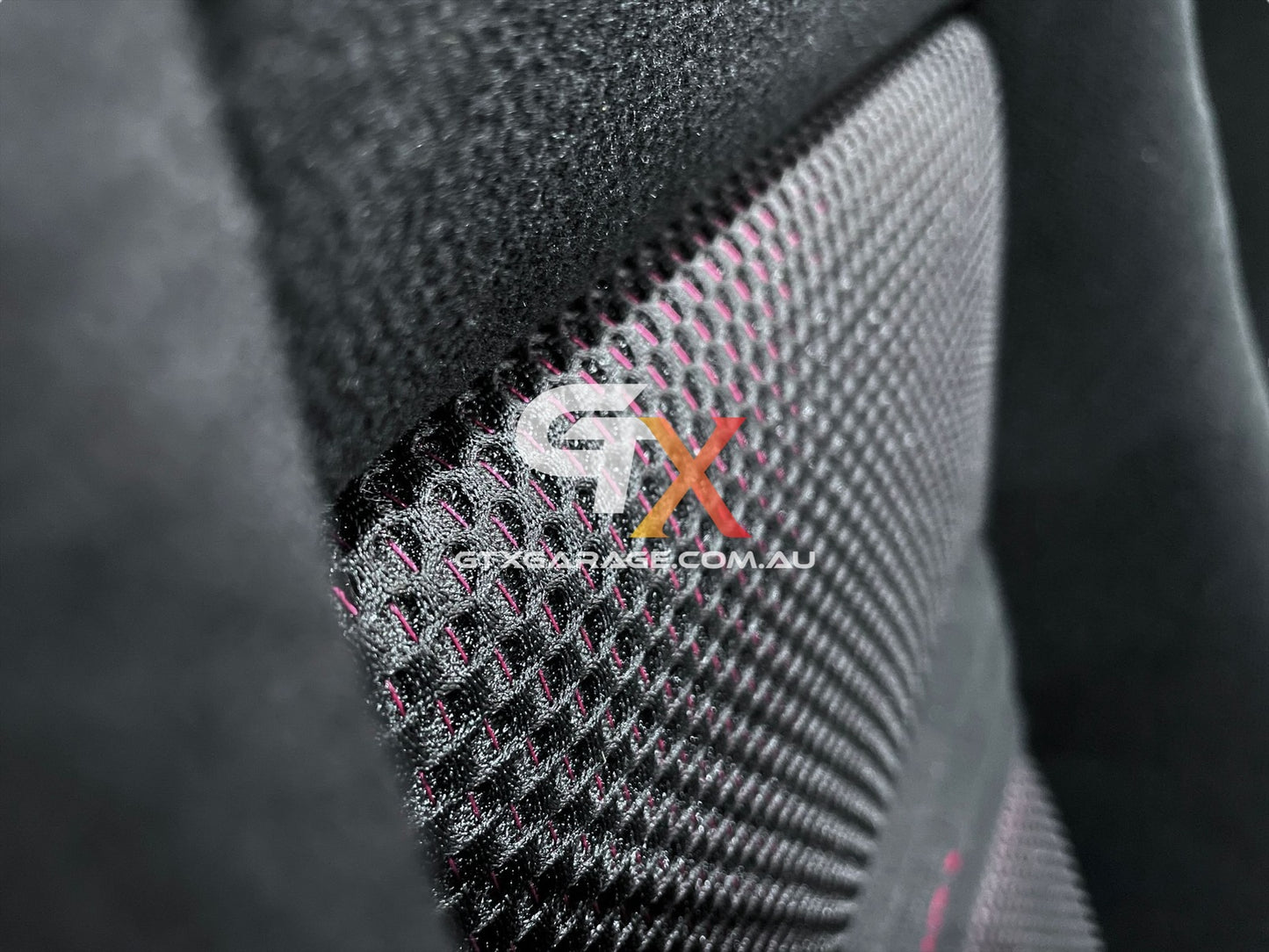 RECARO LXC Perforated Red
