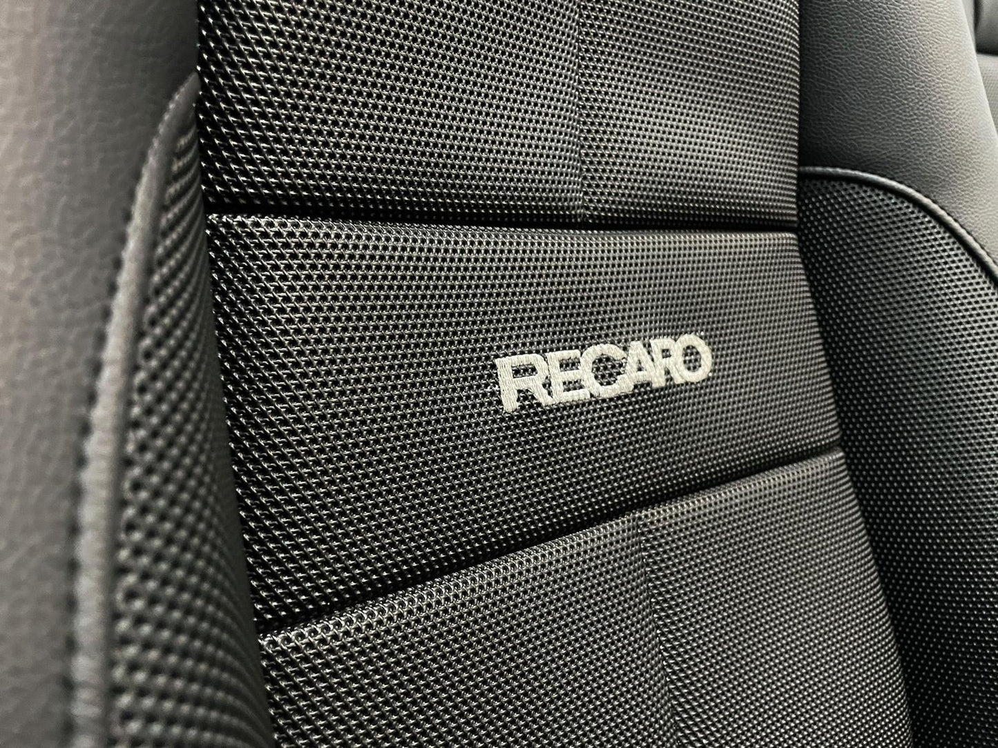 Black Golf Ball Insert Vinyl (RT083)