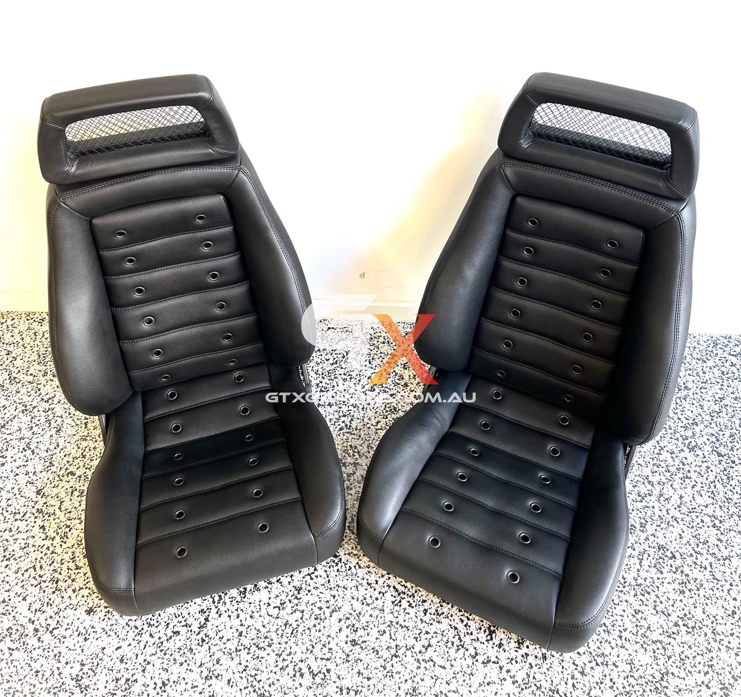 RECARO LS Fishnet Eyelets