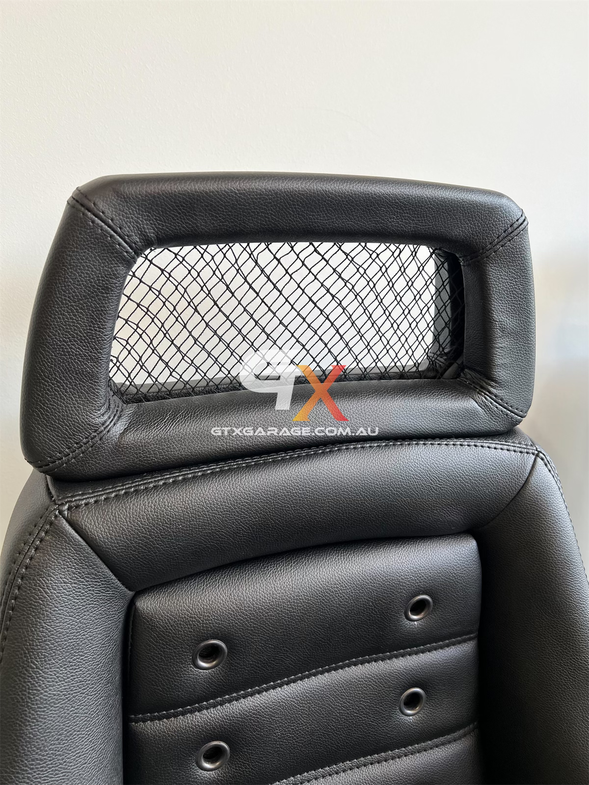 RECARO LS Fishnet Eyelets